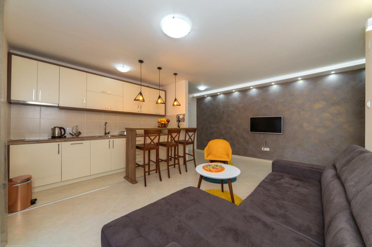 Apartmani Tref Petrovac Екстер'єр фото