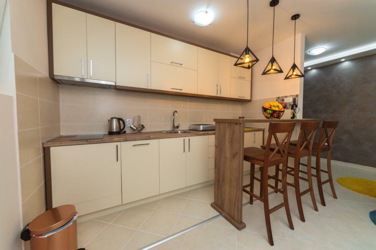 Apartmani Tref Petrovac Екстер'єр фото