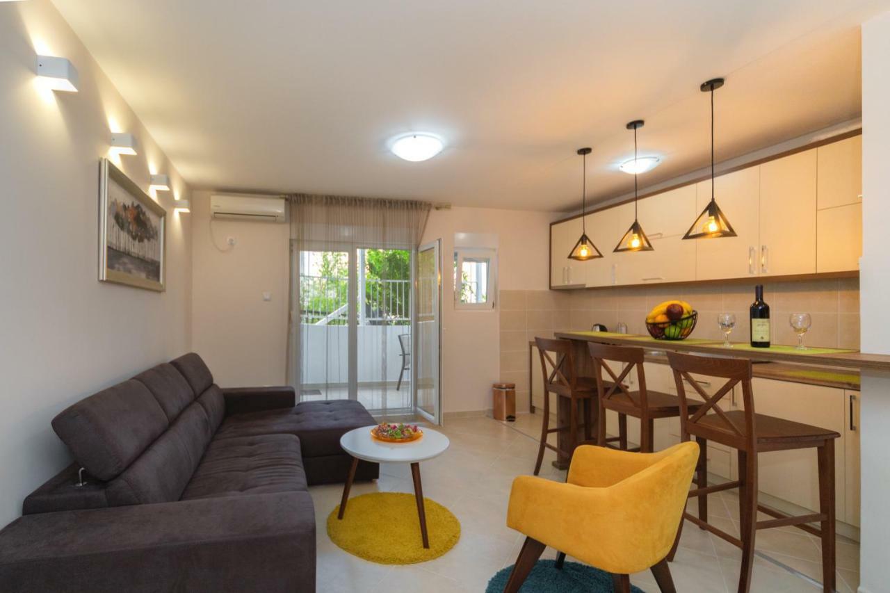 Apartmani Tref Petrovac Екстер'єр фото