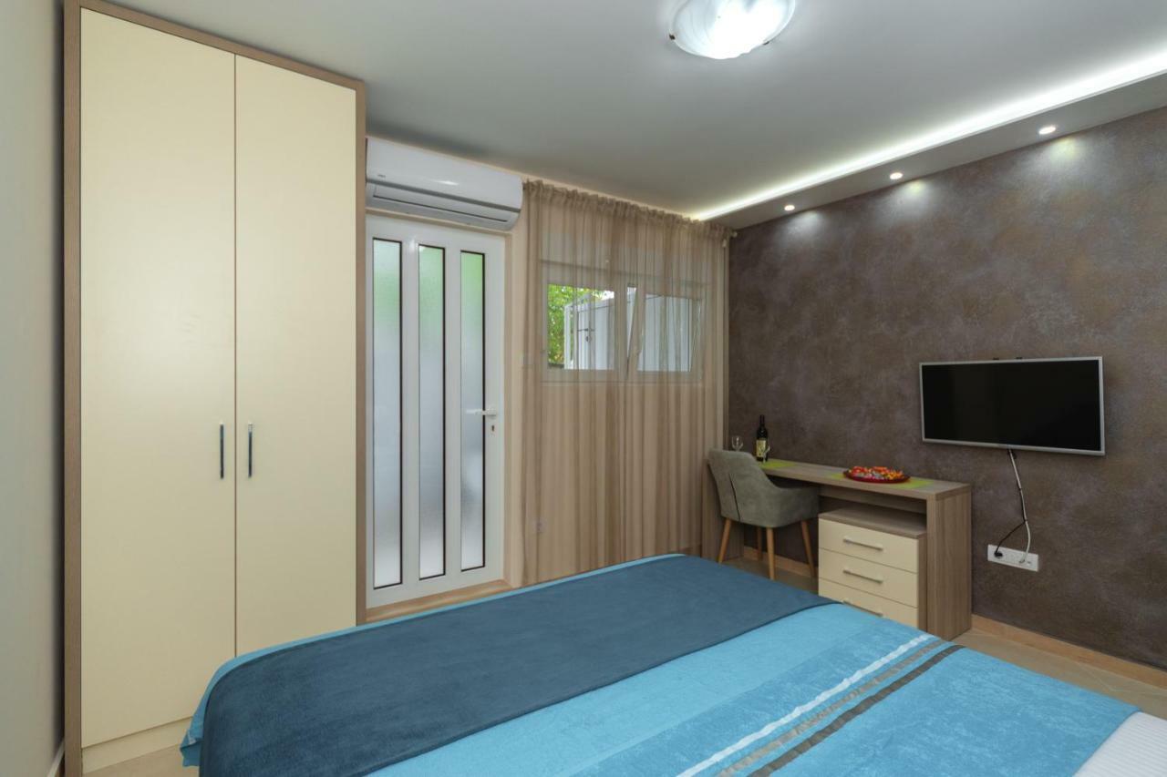 Apartmani Tref Petrovac Екстер'єр фото