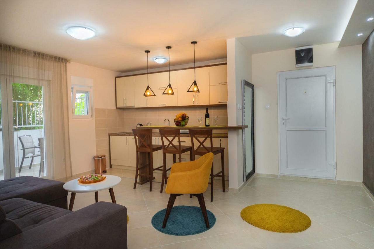 Apartmani Tref Petrovac Екстер'єр фото