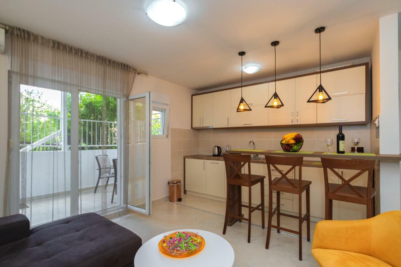 Apartmani Tref Petrovac Екстер'єр фото
