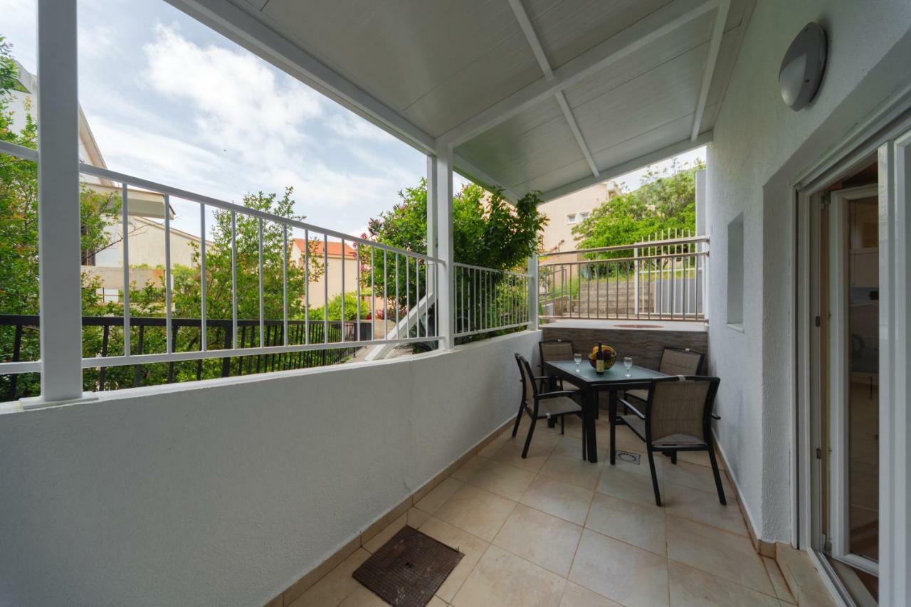 Apartmani Tref Petrovac Екстер'єр фото